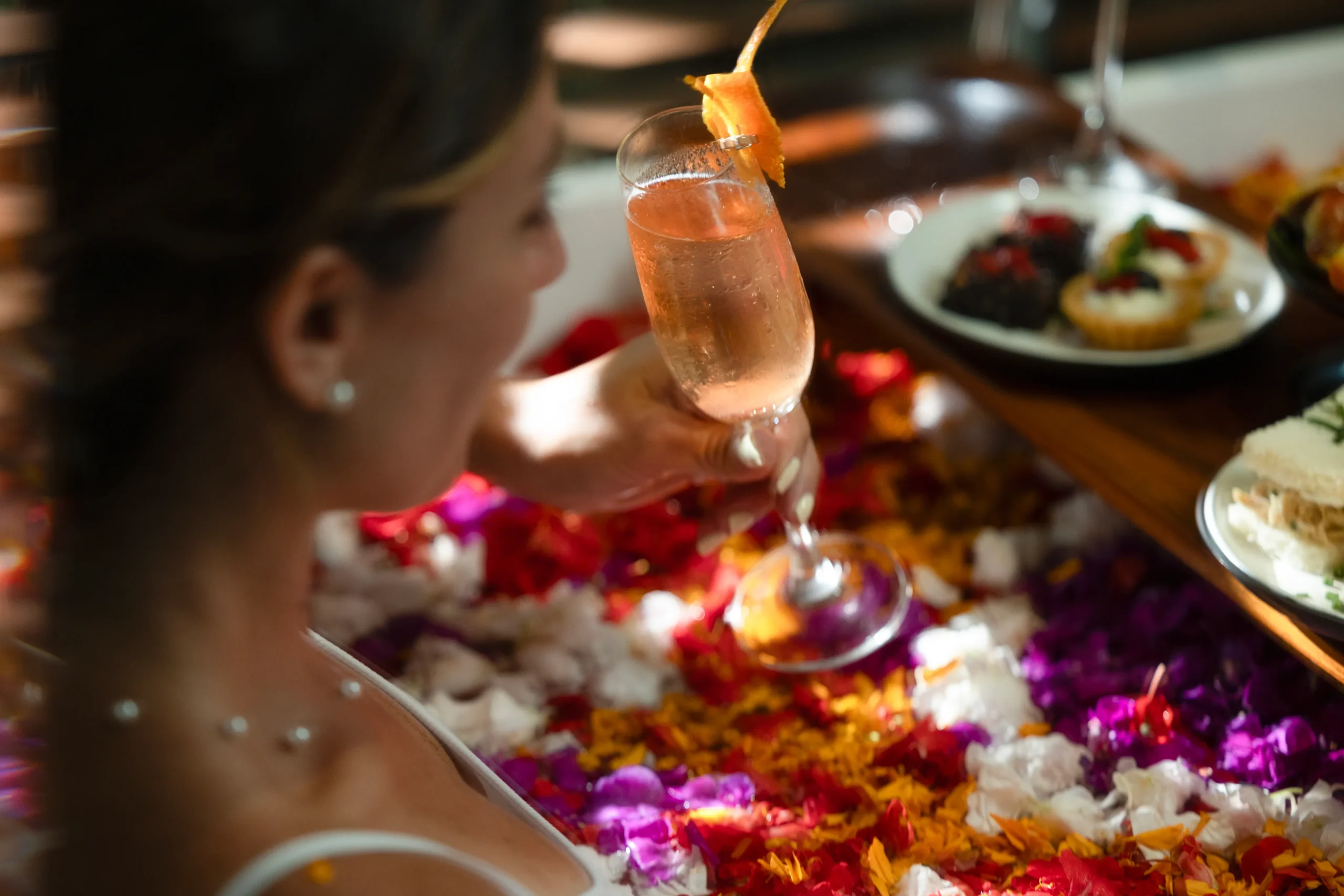 INTIMATE BATHTUB EXPERIENCE Adiwana Bisma